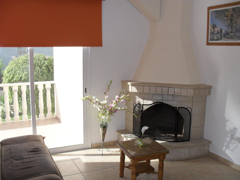 Villa Theodora Paphos ภายนอก รูปภาพ